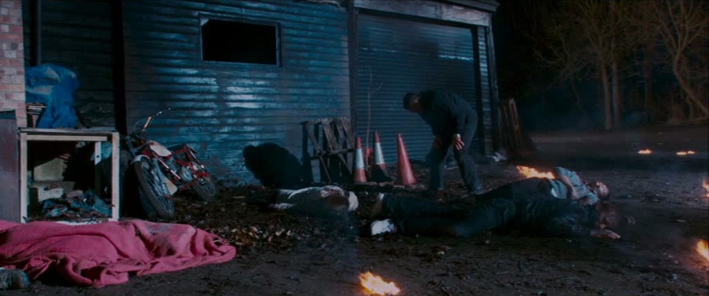 Stillbild 3 ur LONDON ZOMBIE EPIDEMIC AKA DEVIL’S PLAYGROUND