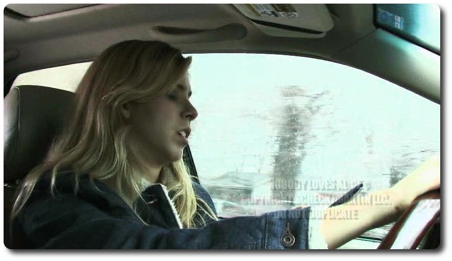 Stillbild 8 ur NOBODY LOVES ALICE