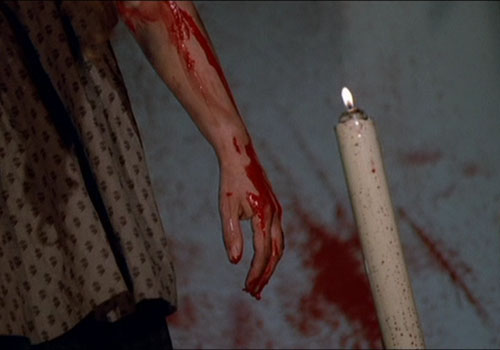 Stillbild 3 ur SCARS OF DRACULA