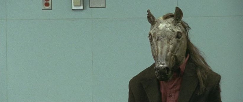 Stillbild 6 ur THE BEAUTIFUL BEAST